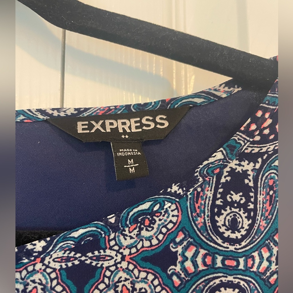 Express Patterned Romper - Picture 4 of 5